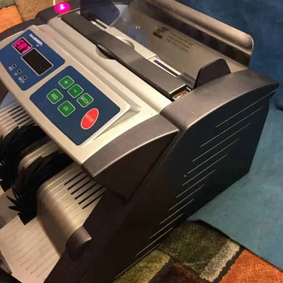 AccuBanker Ab1100 UV